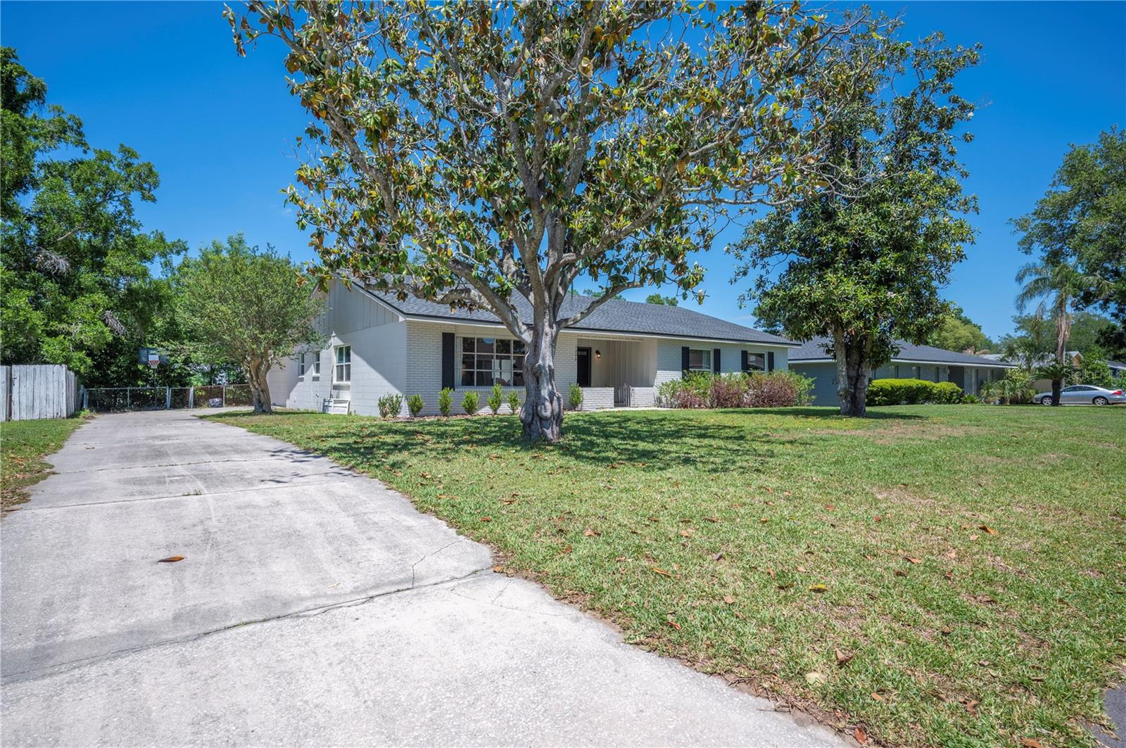 Photo of 1308 GLENFORD LANE LAKELAND FL 33813