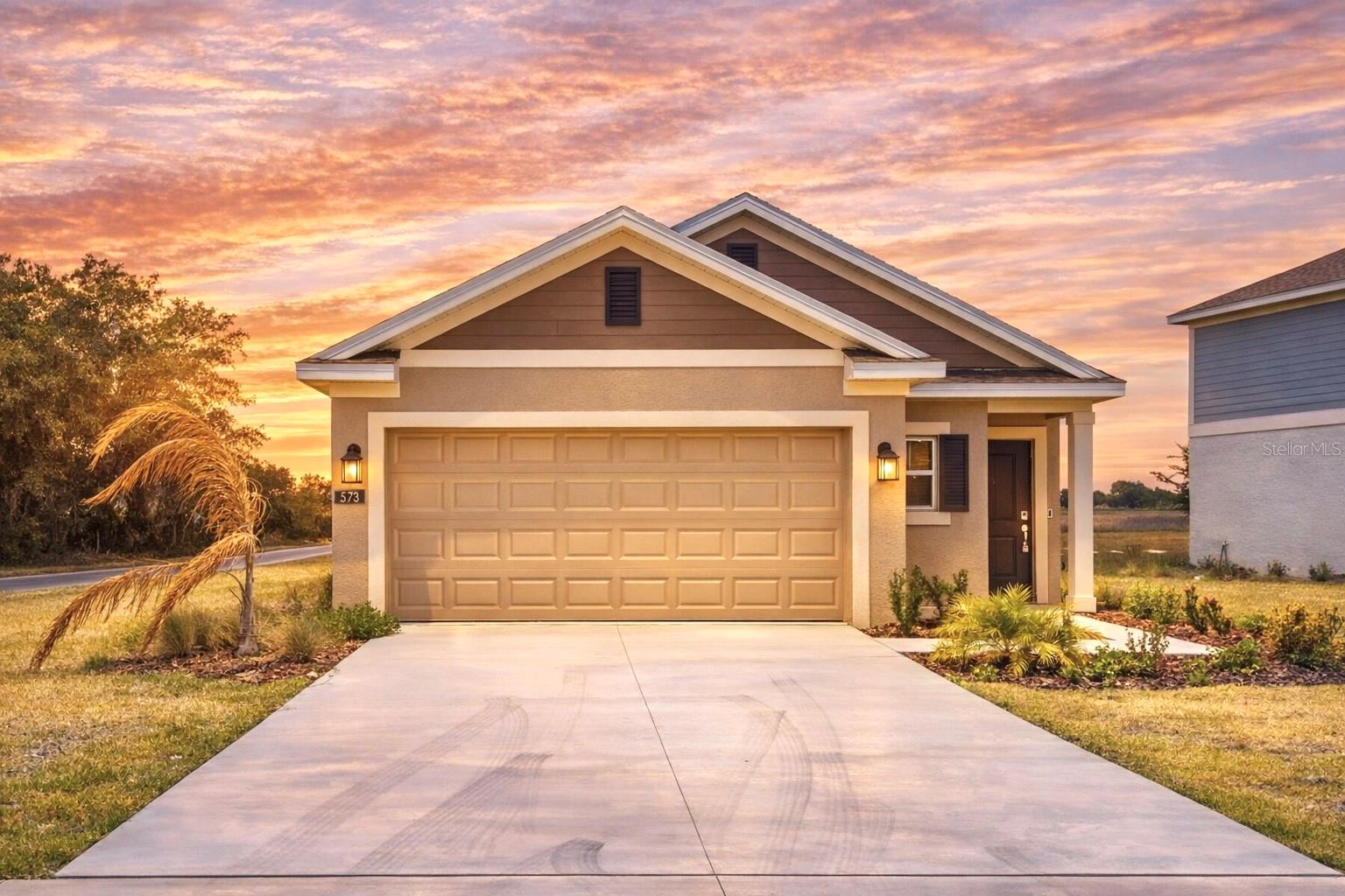 Photo of 573 BELL PRAIRIE CIRCLE LAKE WALES FL 33859