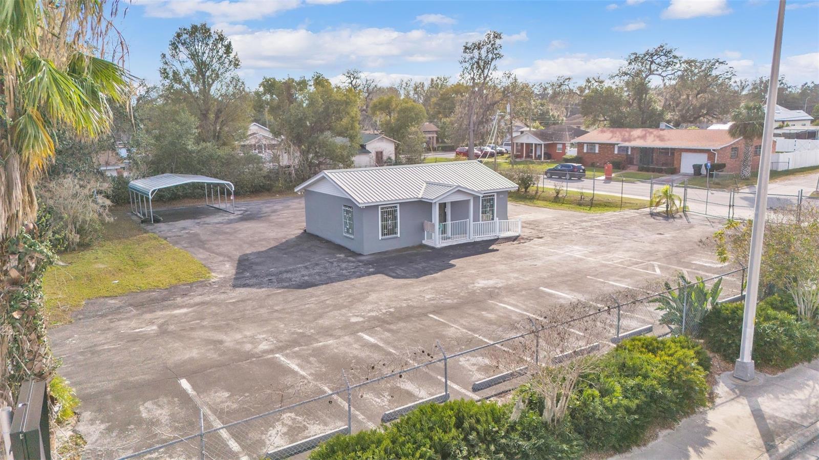 Photo of 214 W MEMORIAL BOULEVARD LAKELAND FL 33815