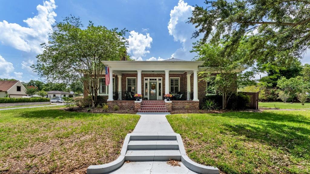 Photo of 747 S CLAYTON AVENUE LAKELAND FL 33801