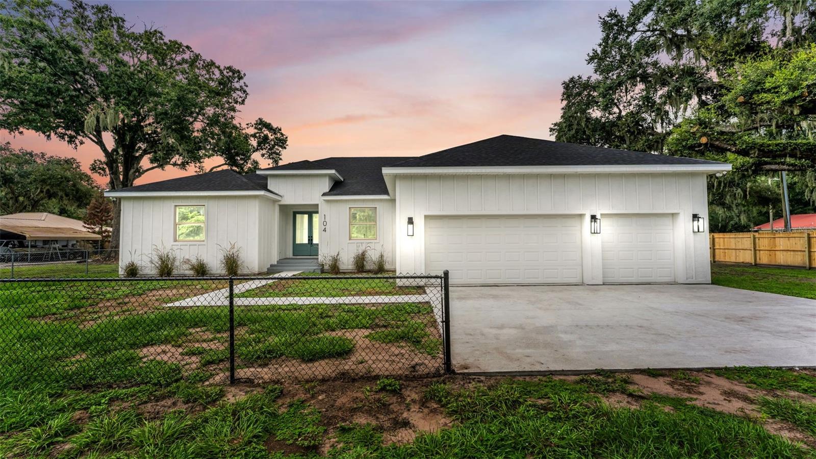 Photo of 104 THRASHER ROAD PLANT CITY FL 33566