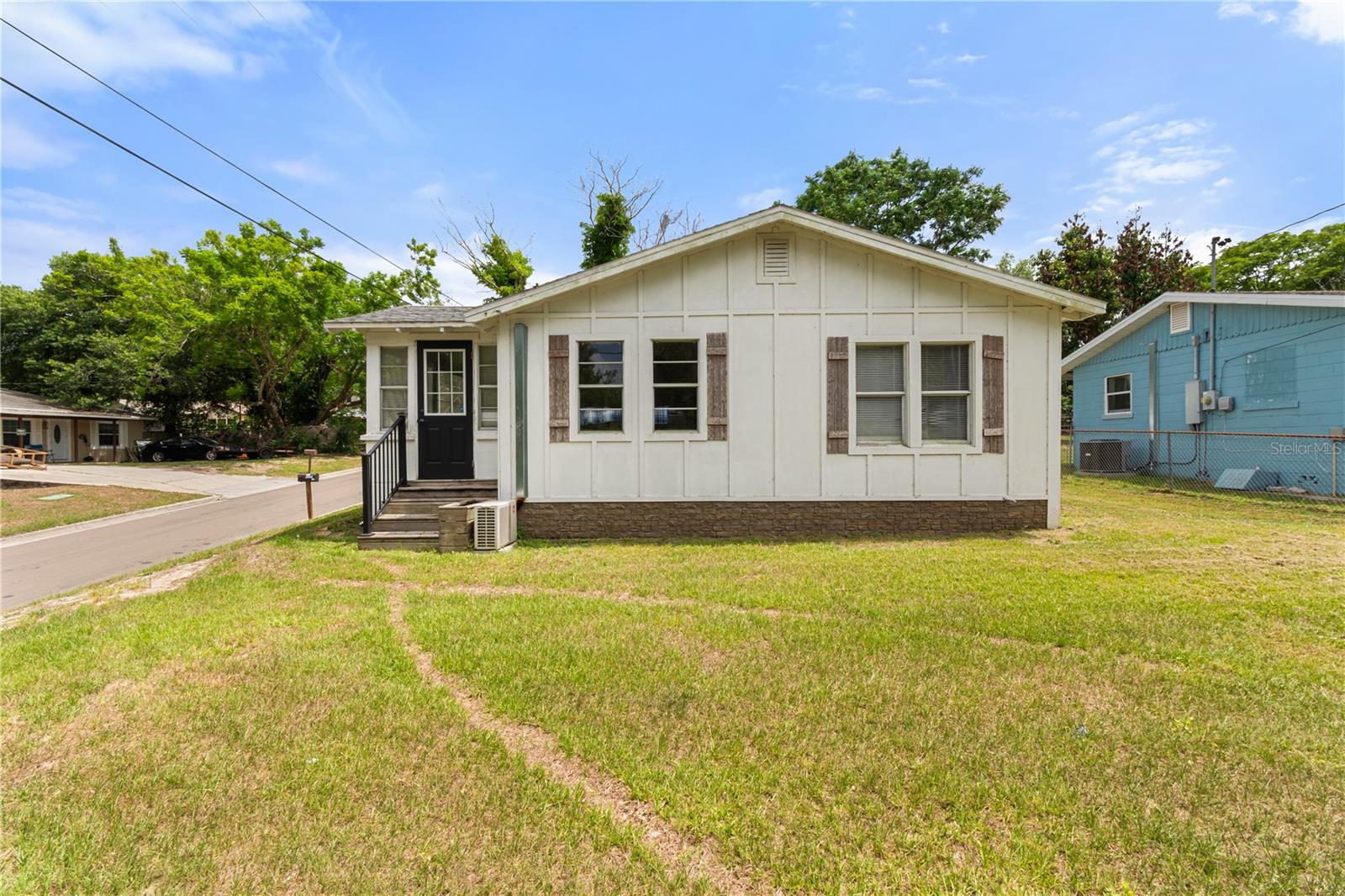 Photo of 301 WEAVER AVENUE LAKE WALES FL 33853