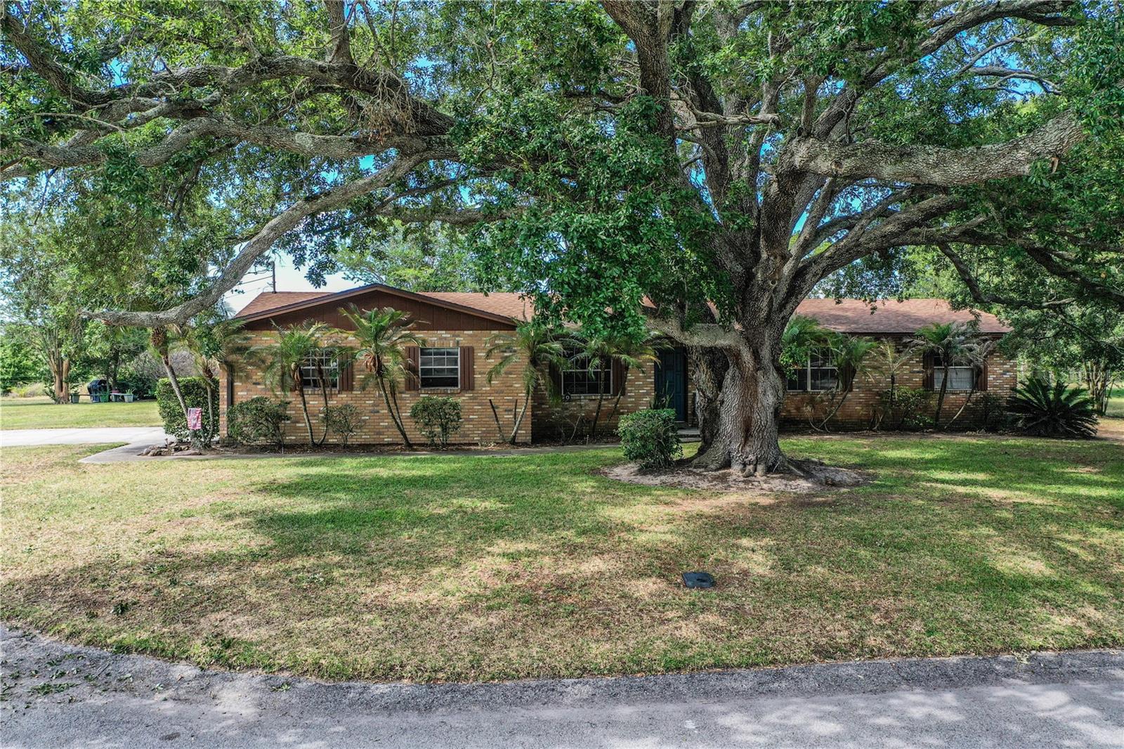 Photo of 3533 CRESTWOOD COURT LAKELAND FL 33812