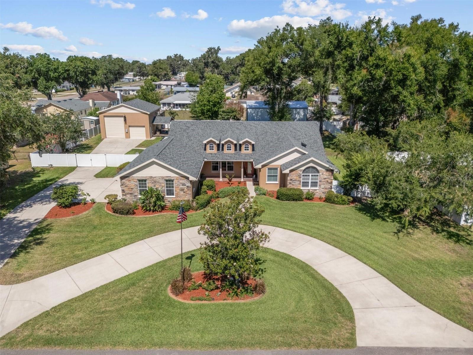 Photo of 615 N OAK AVENUE FORT MEADE FL 33841