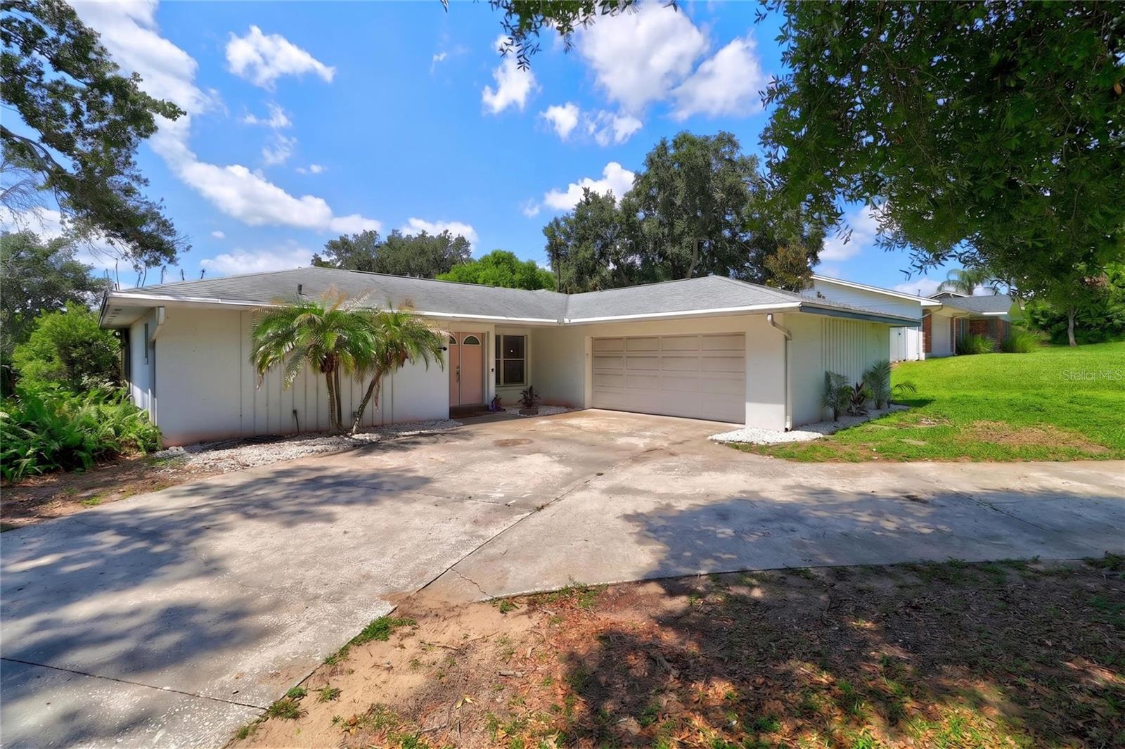Photo of 54 LAKE LINK CIRCLE WINTER HAVEN FL 33884