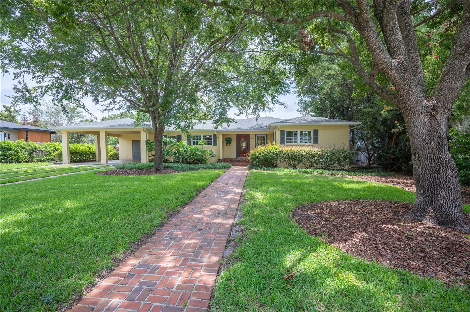 Photo of 2012 SEMINOLE TRAIL LAKELAND FL 33803