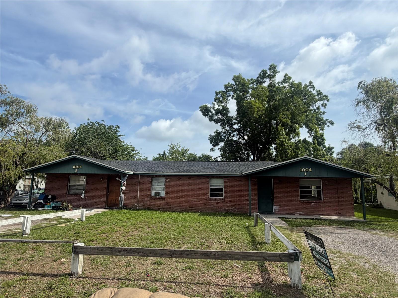 Photo of 1004 W MCLENDON STREET PLANT CITY FL 33563