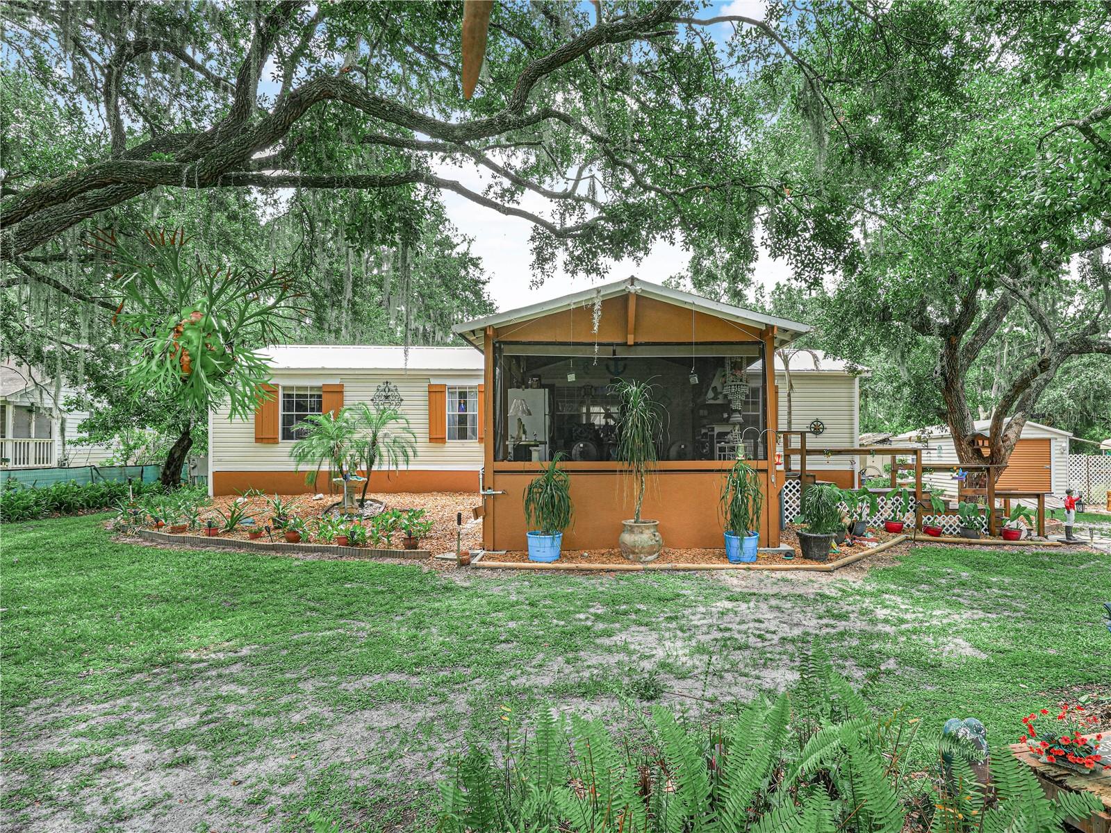 Photo of 565 LANDING ROAD KENANSVILLE FL 34739