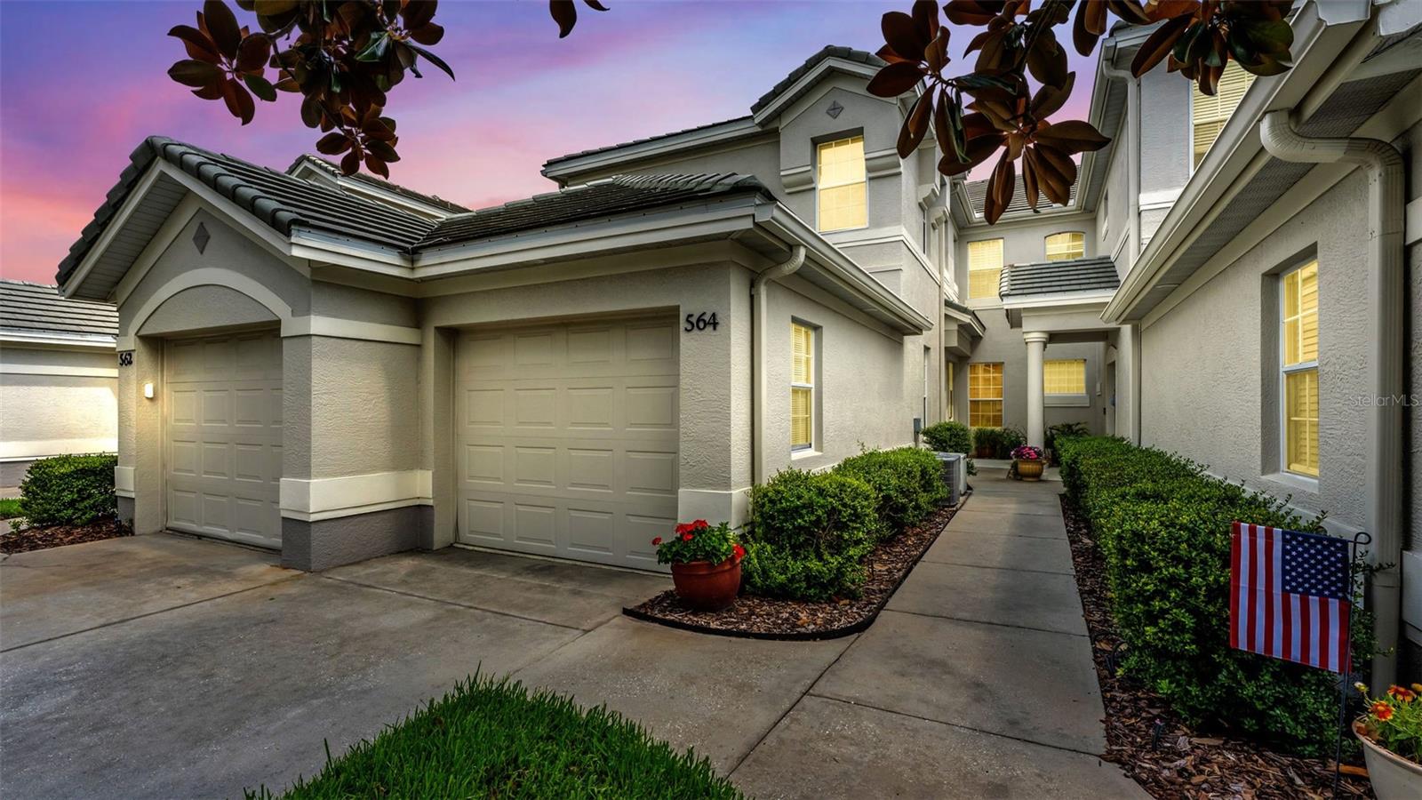 Photo of 564 GRASSLANDS VILLAGE CIRCLE LAKELAND FL 33803