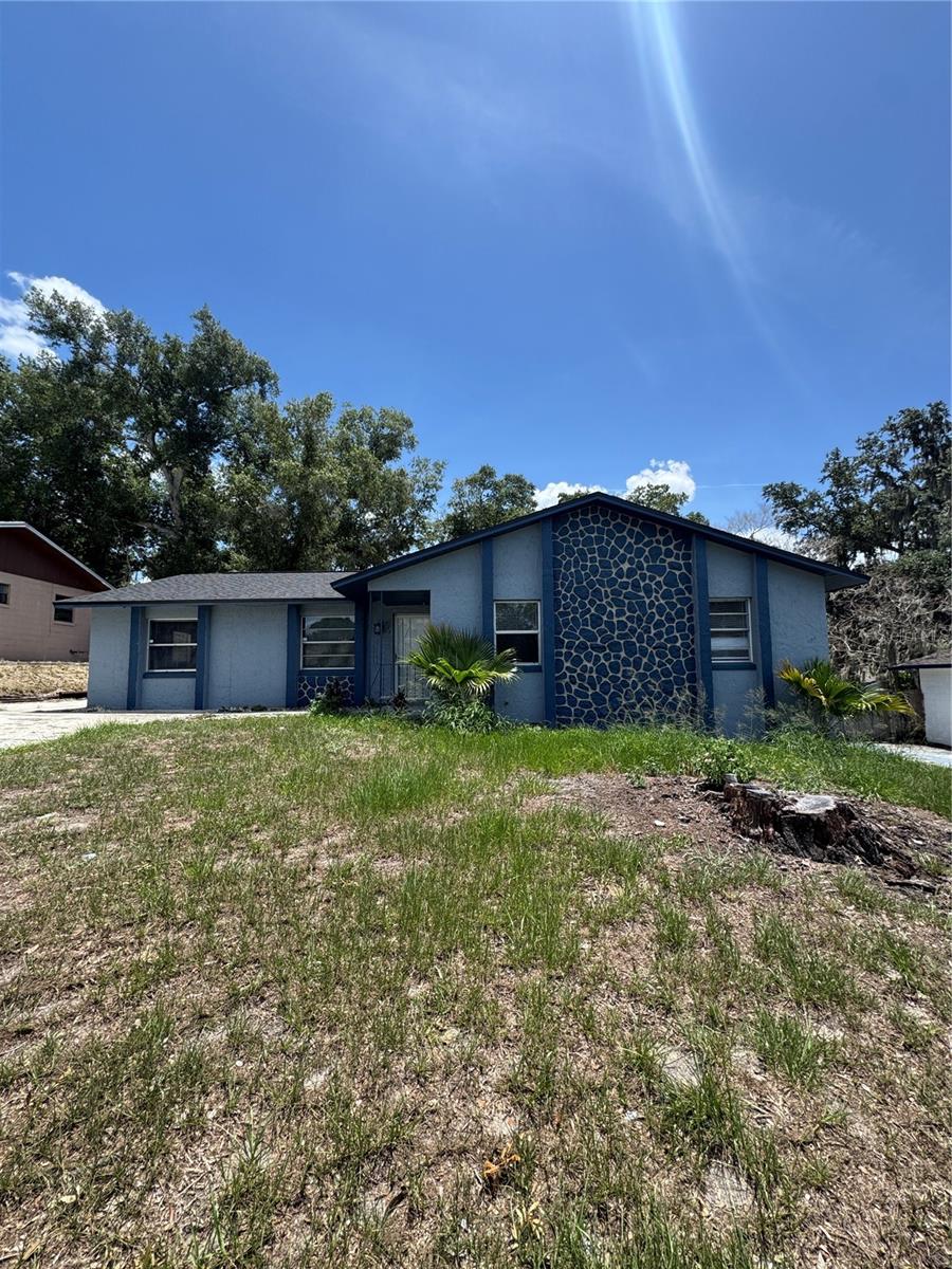 Photo of 721 GREENLEAF LANE LAKE WALES FL 33853