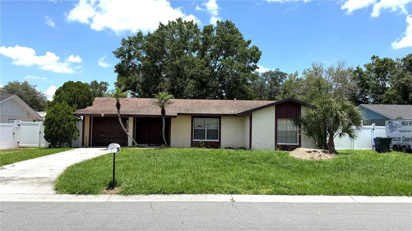 Photo of 2016 WOODBRIDGE LANE LAKELAND FL 33813