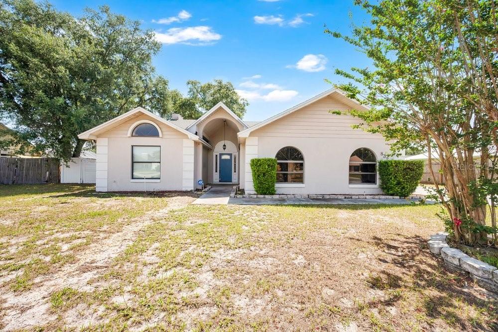 Photo of 8327 MAID MARIONS TRAIL LAKELAND FL 33809