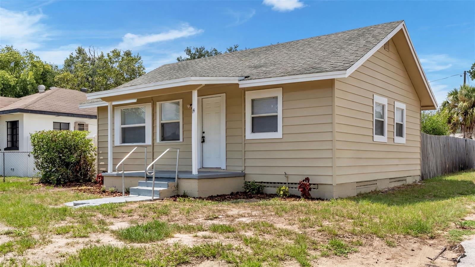Photo of 14 W JOHNSON AVENUE LAKE WALES FL 33853