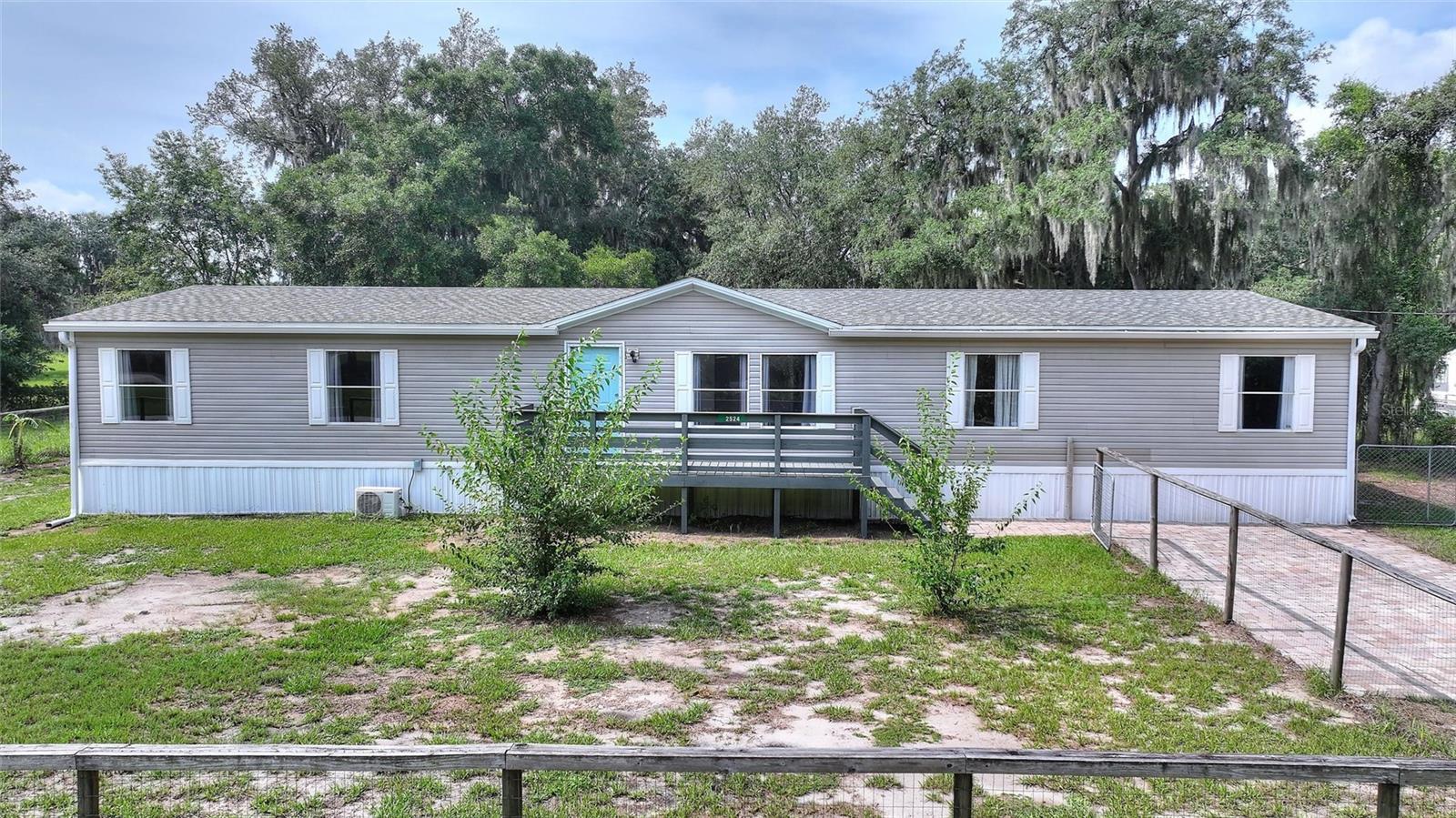 Photo of 2524 CATFISH COURT LAKE WALES FL 33898