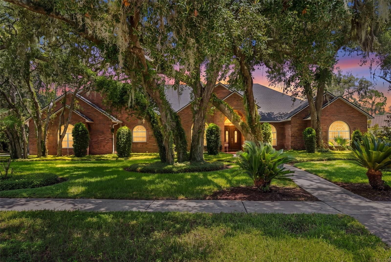 Photo of 5804 THOREAU PLACE LITHIA FL 33547