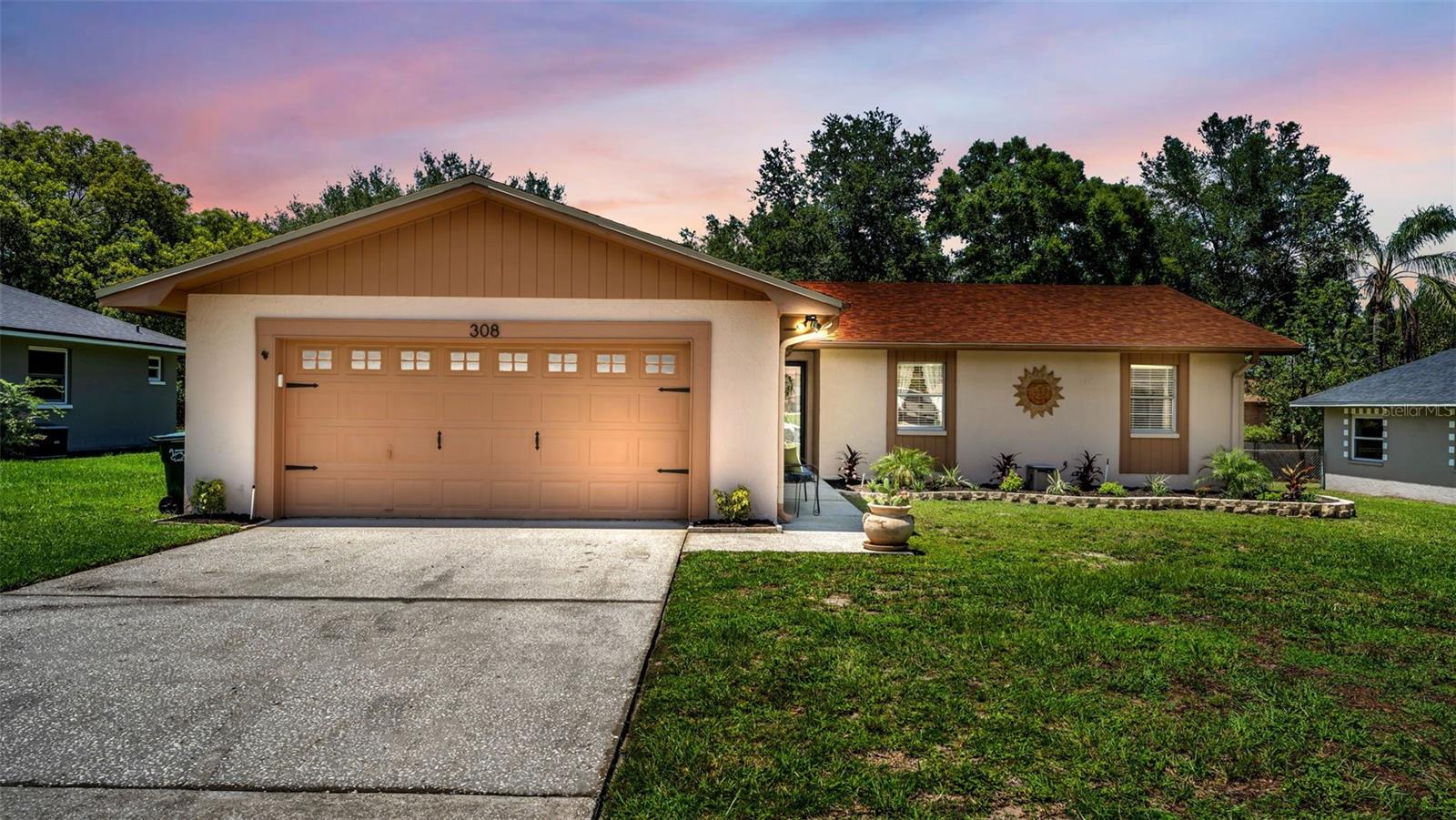 Photo of 308 HIGH VIEW LANE LAKELAND FL 33803