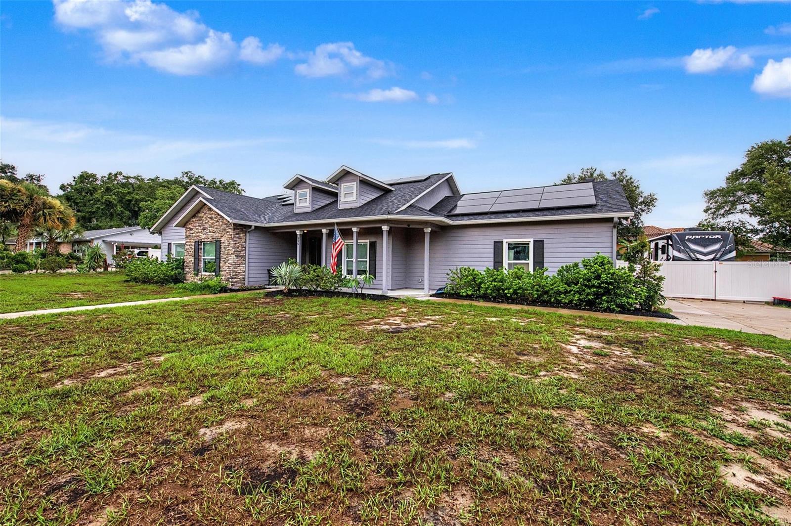 Photo of 606 ROYAL CREST DRIVE BRANDON FL 33511