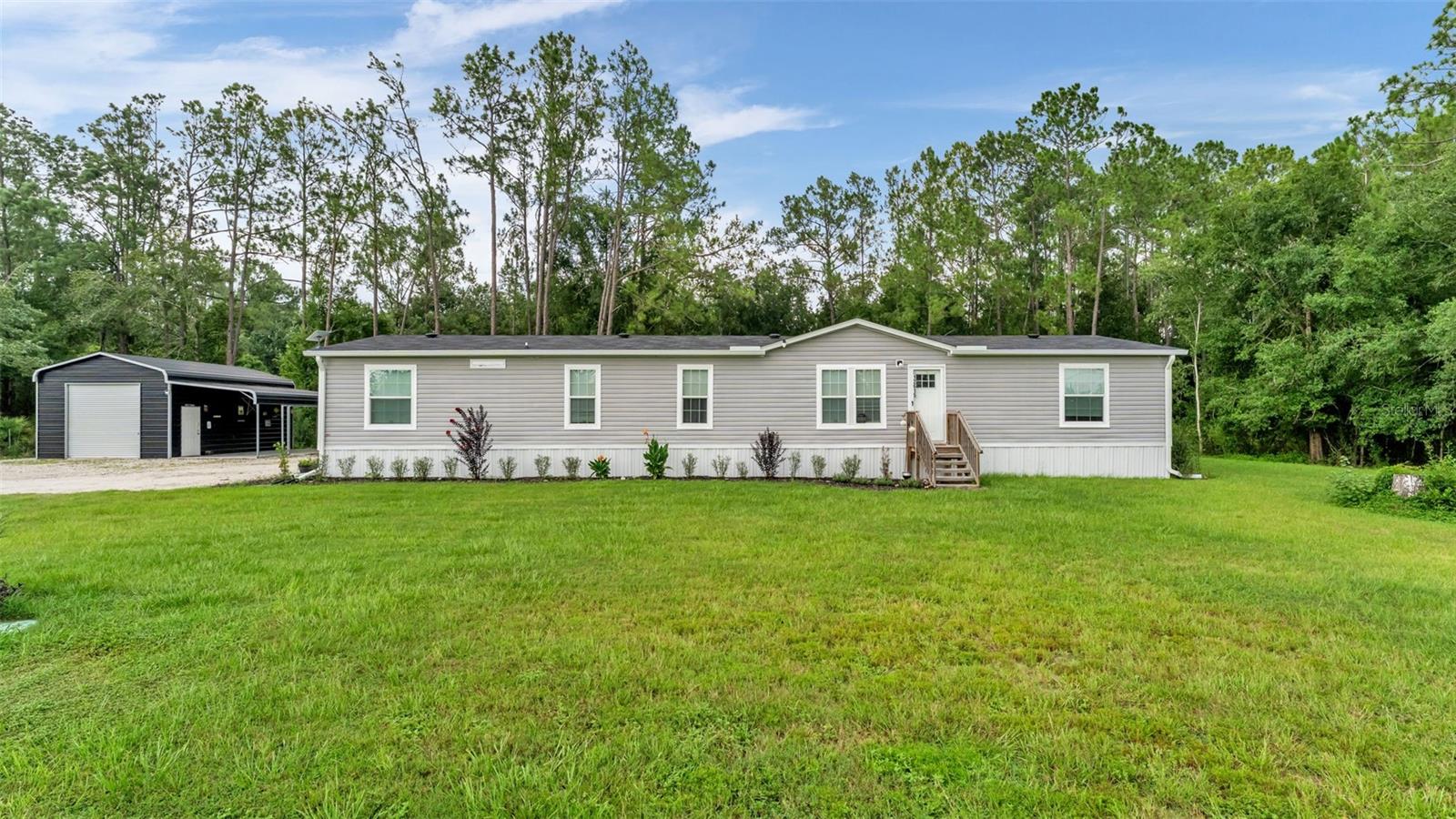 Photo of 12615 OLD DADE CITY ROAD KATHLEEN FL 33849