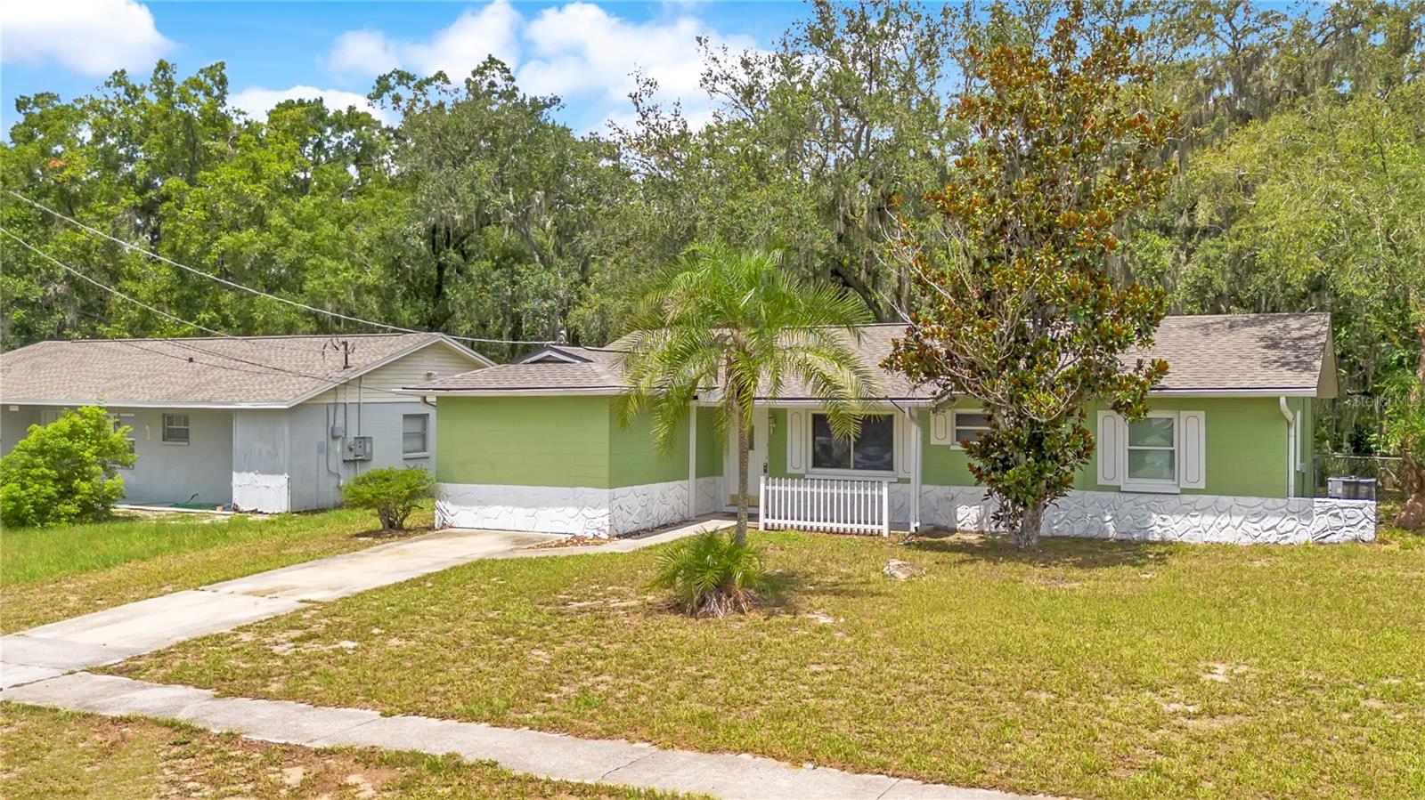 Photo of 8316 TUPELO DR TEMPLE TERRACE FL 33637
