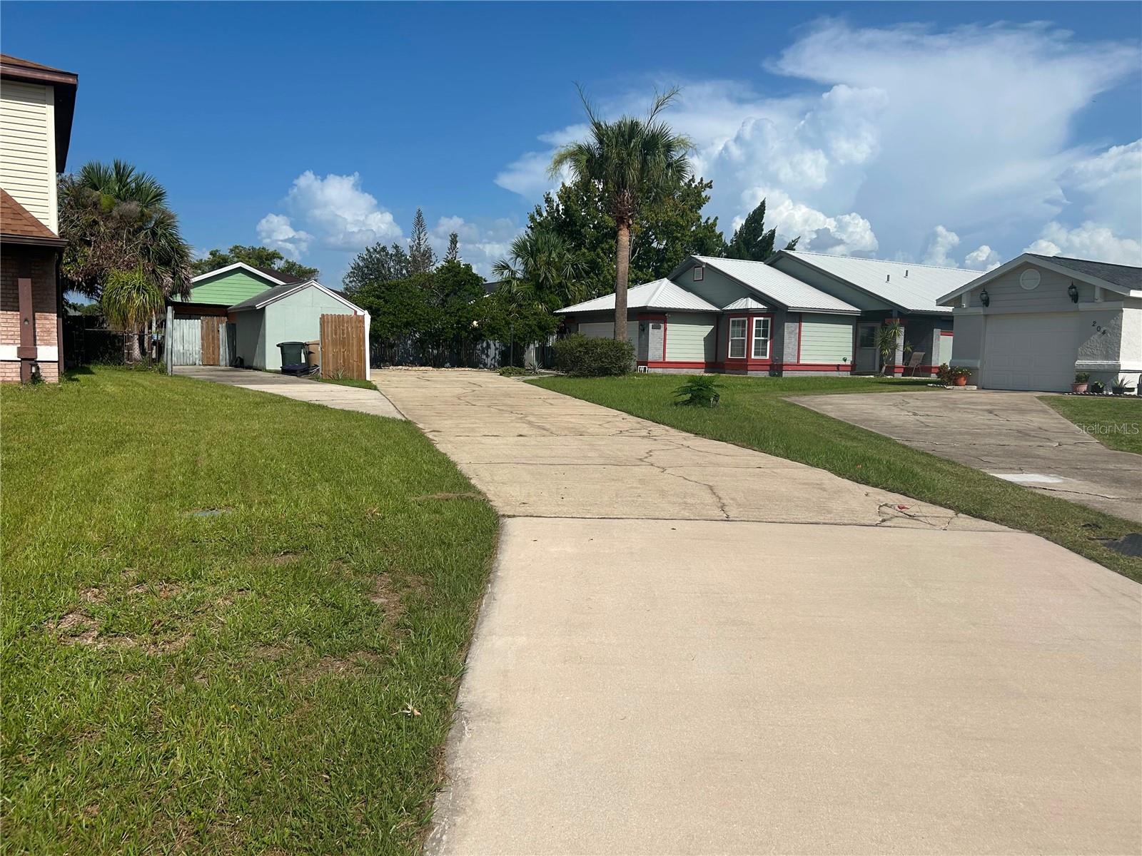 Photo of 206 HOLLYWOOD COURT KISSIMMEE FL 34743
