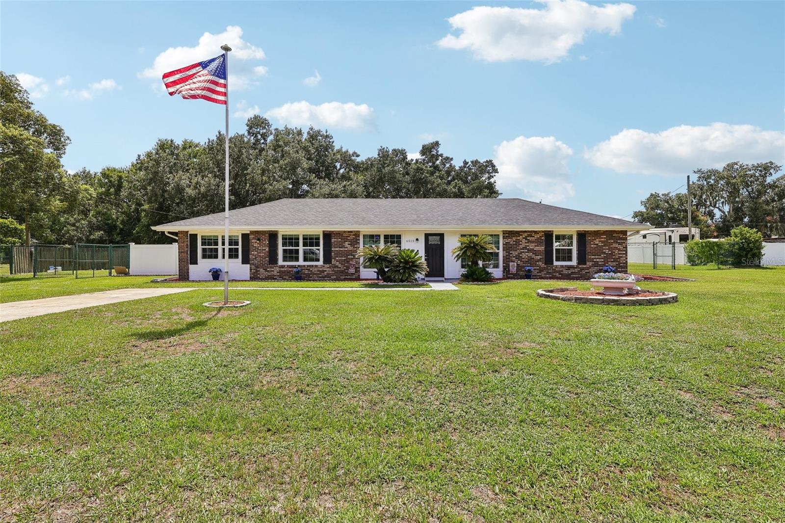 Photo of 6513 NEWMAN CIRCLE LAKELAND FL 33811