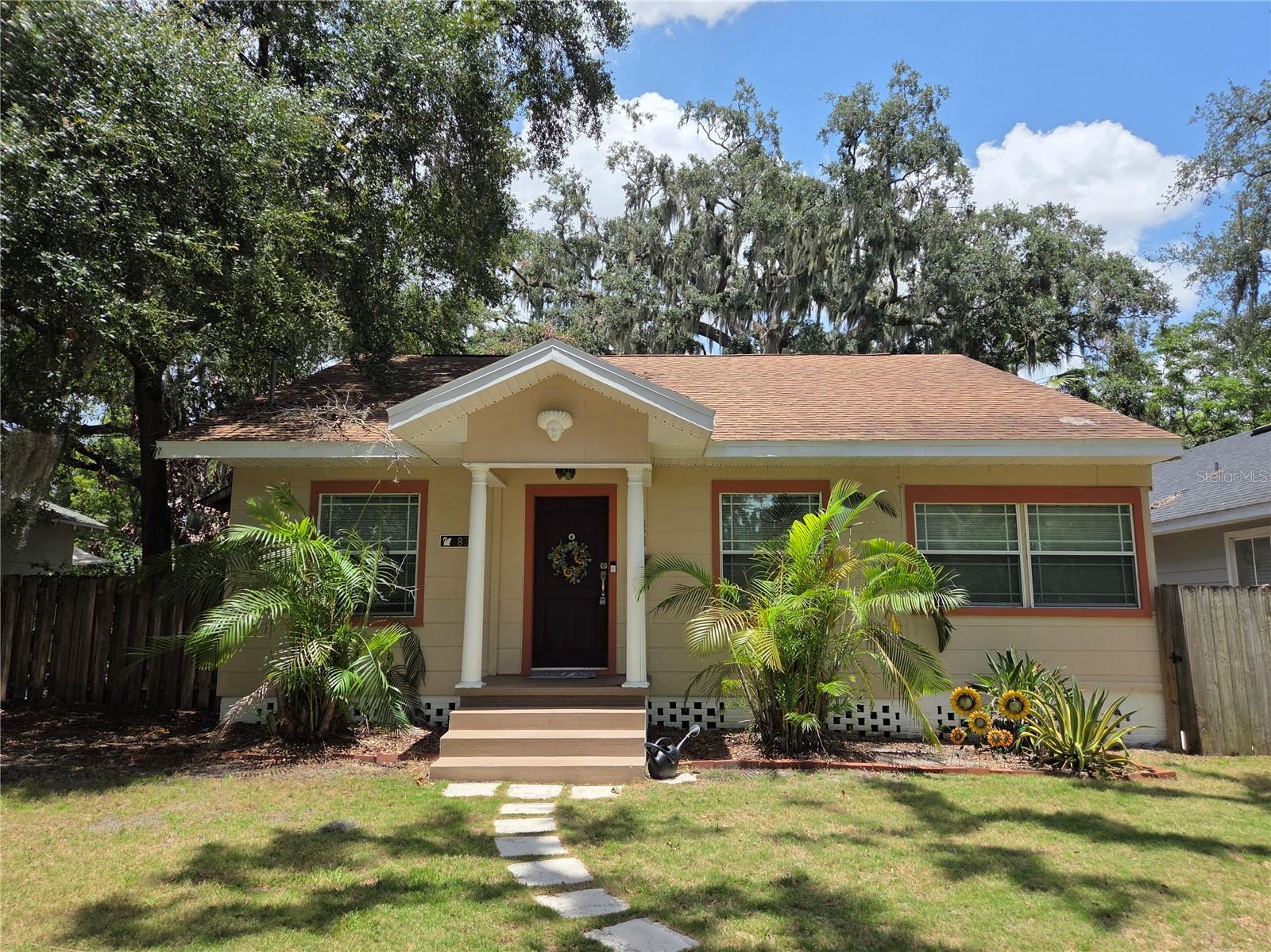 Photo of 828 OSCEOLA STREET LAKELAND FL 33801