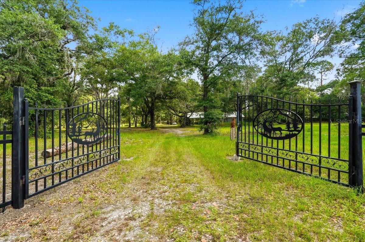 Photo of 1425 PIONEER DRIVE LAKELAND FL 33809