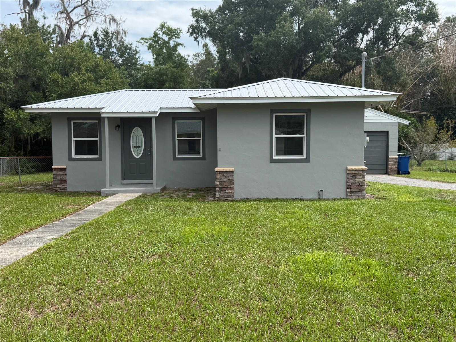 Photo of 1986 AVENUE F WINTER HAVEN FL 33880