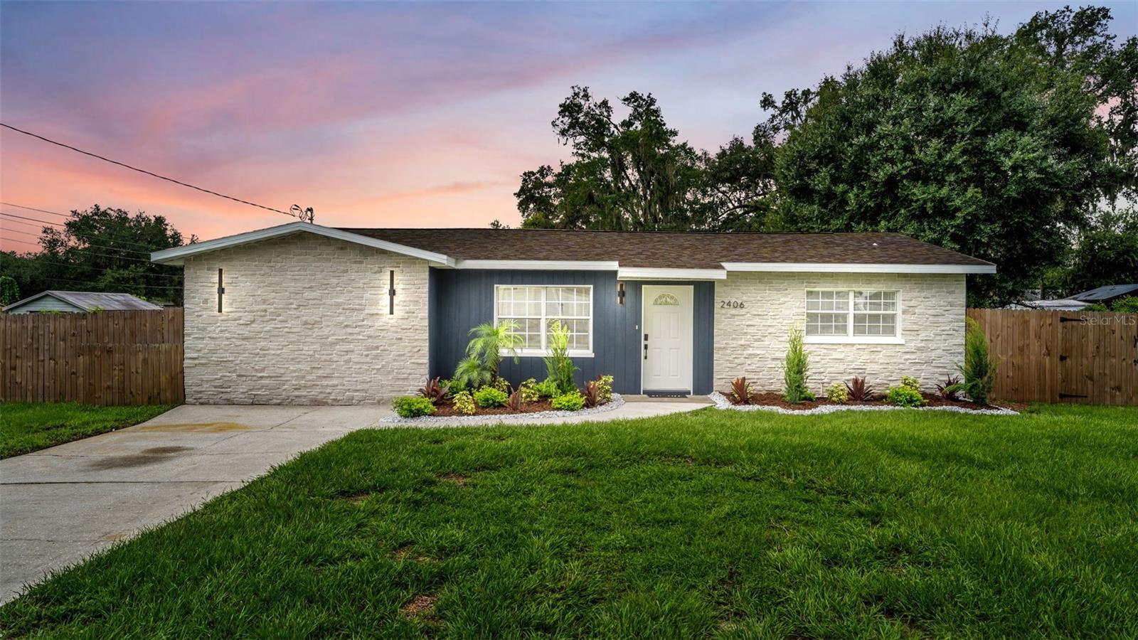 Photo of 2406 FUTCH ROAD LAKELAND FL 33811