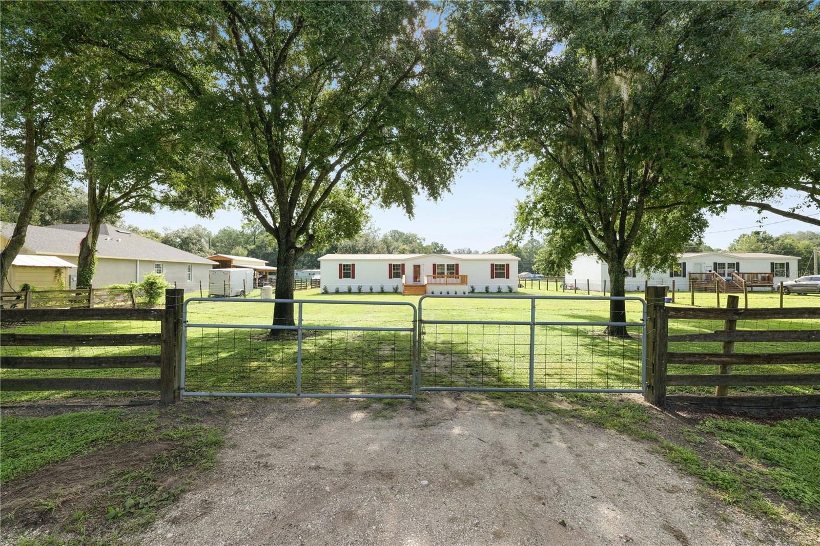 Photo of 7103 GLEN MEADOW DRIVE LAKELAND FL 33810