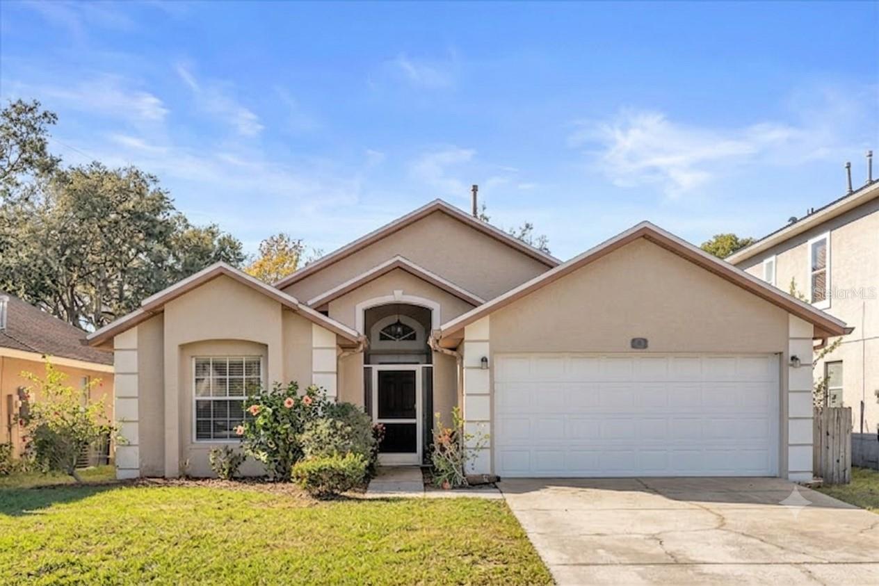 Photo of 111 PINEWOOD DRIVE DAVENPORT FL 33896