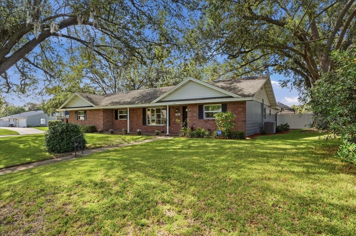 Photo of 2021 CHARNES DRIVE LAKELAND FL 33813