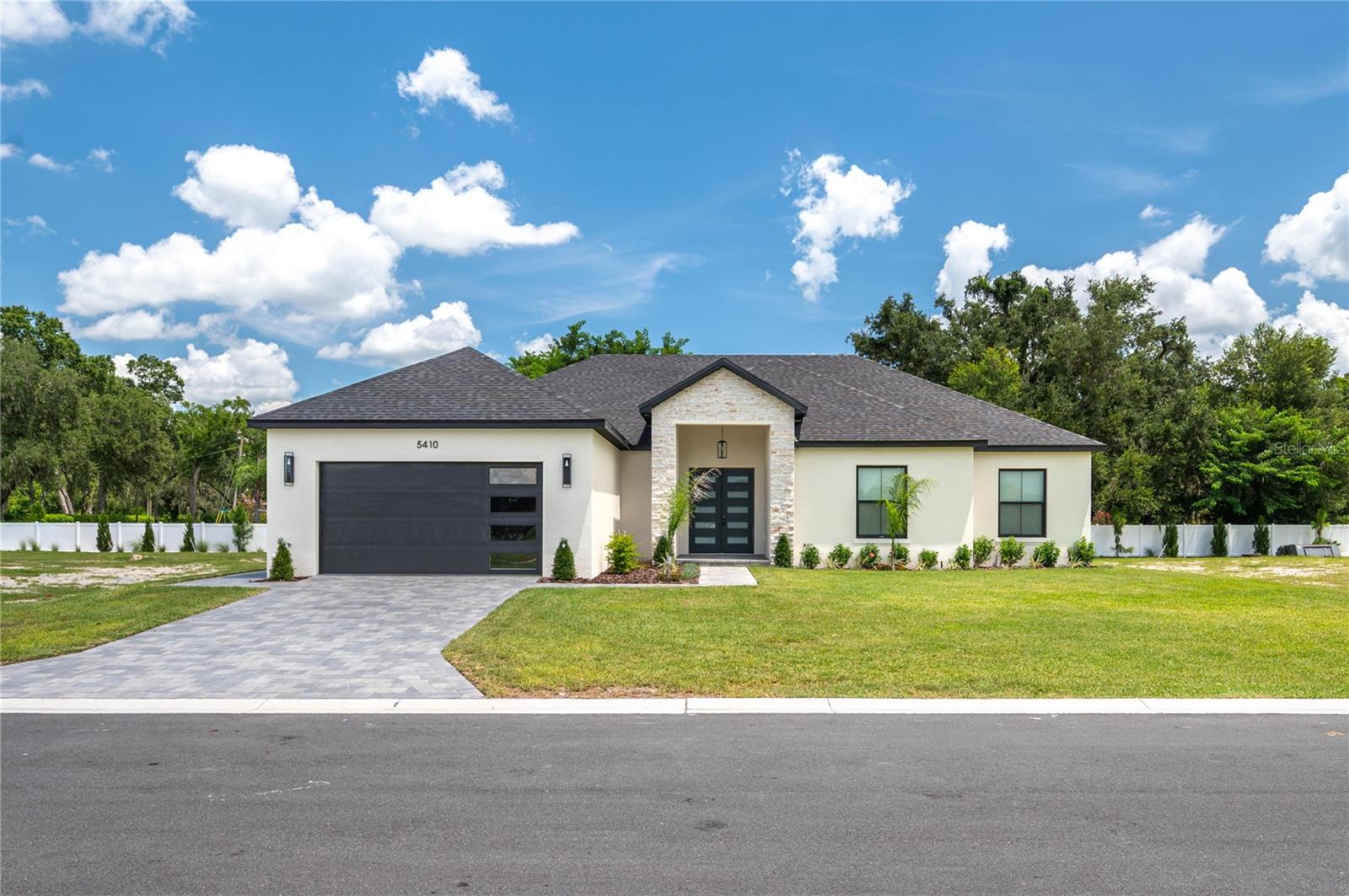 Photo of 5410 PARKER ESTATES LOOP LAKELAND FL 33811