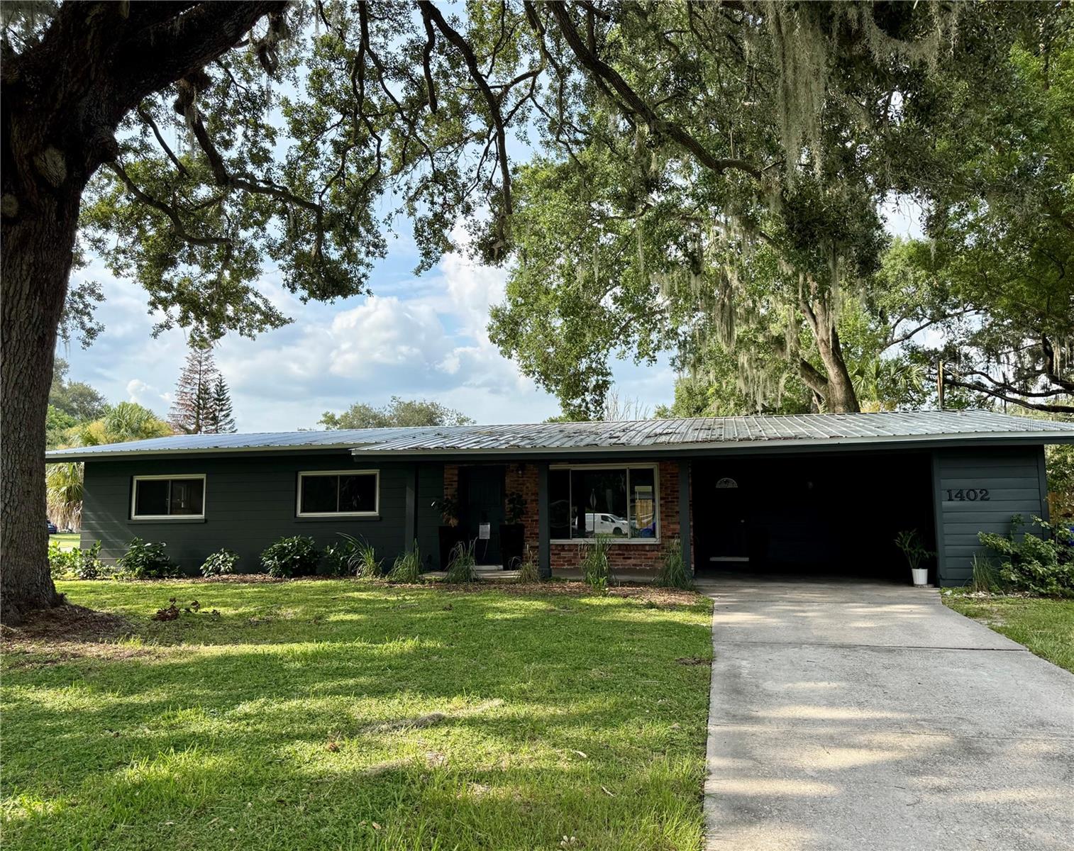 Photo of 1402 PHYLLIS STREET LAKELAND FL 33803