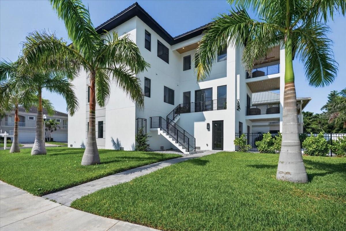 Photo of 116 WIMBLEDON COURT REDINGTON SHORES FL 33708