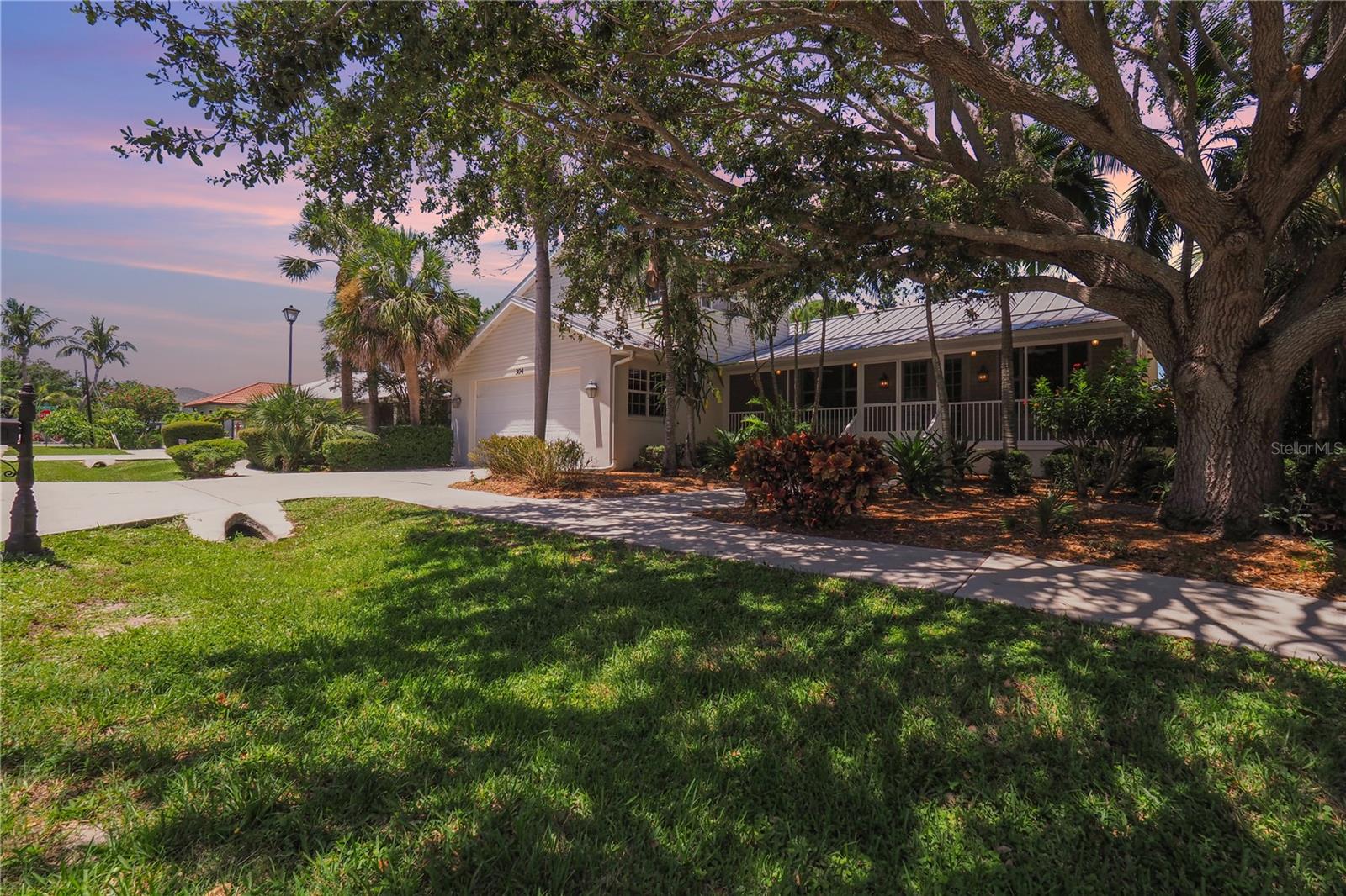 Photo of 304 TORTUGA DRIVE NOKOMIS FL 34275