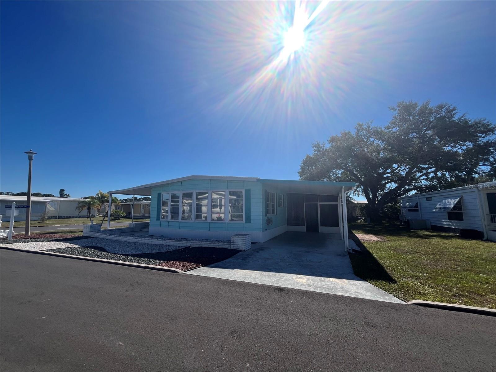Photo of 518 CERVINA DRIVE VENICE FL 34285
