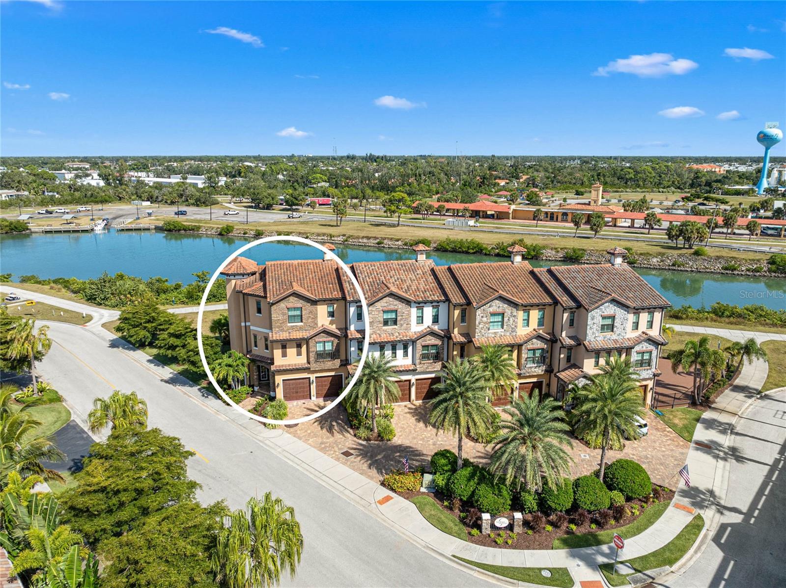 Photo of 205 E VENICE AVENUE VENICE FL 34285