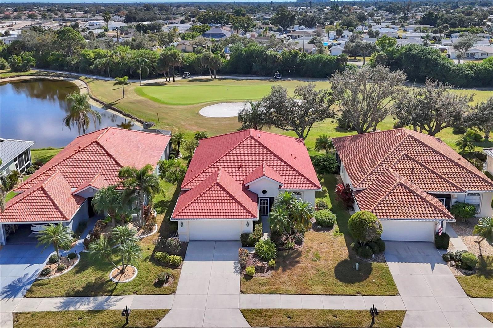 Photo of 446 PINEWOOD LAKE DRIVE VENICE FL 34285