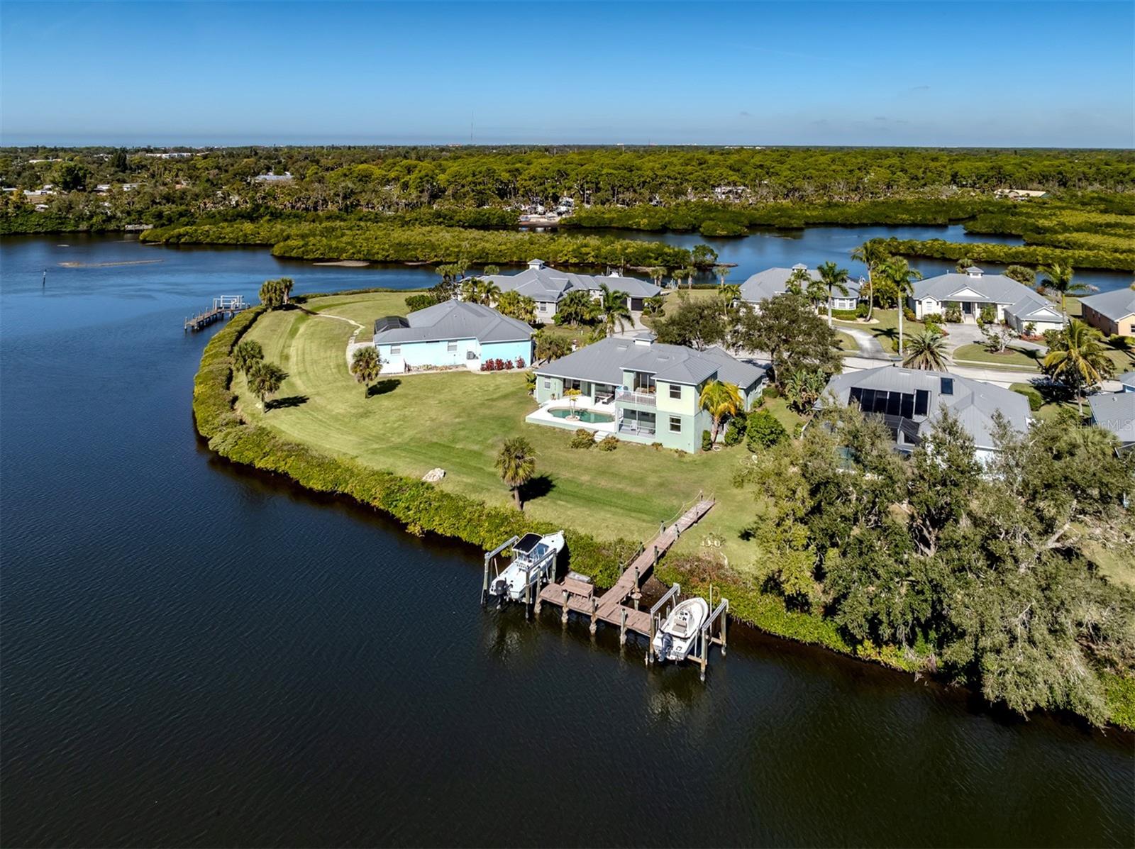 Photo of 853 HILLCREST DRIVE NOKOMIS FL 34275