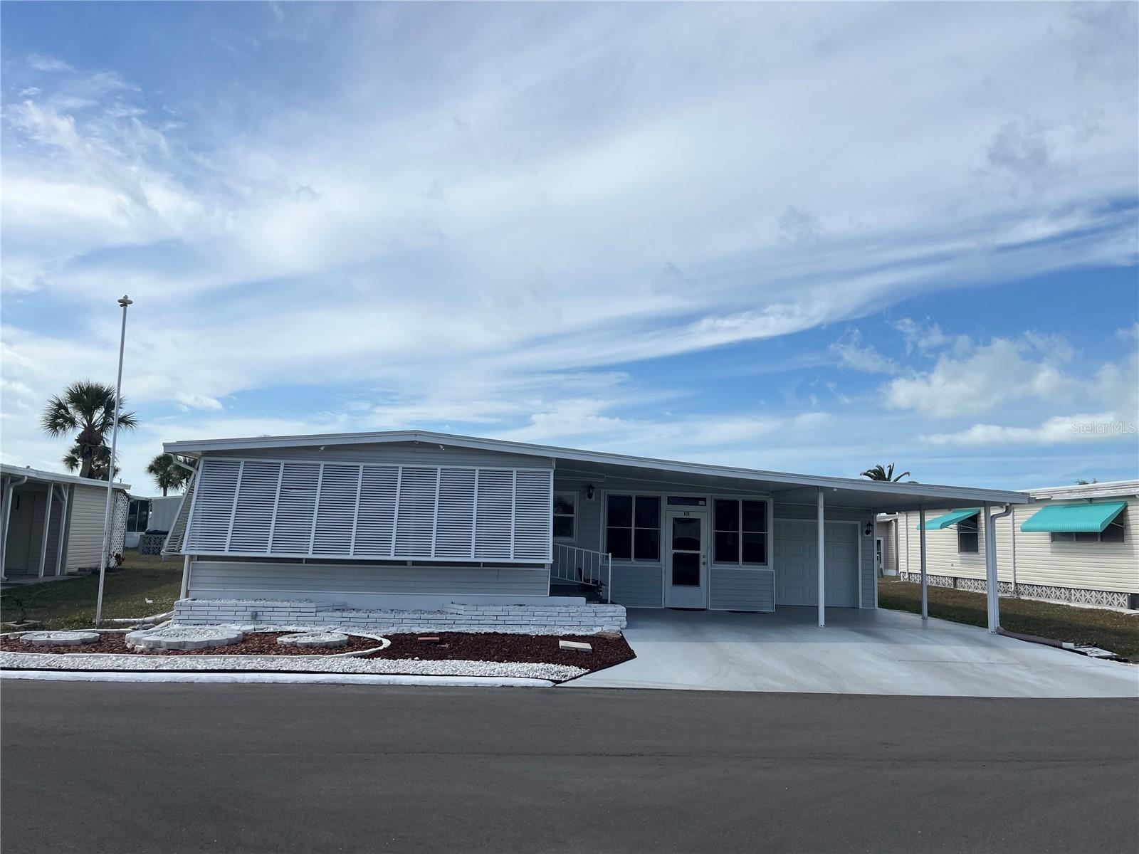 Photo of 826 TRENTO DRIVE VENICE FL 34285