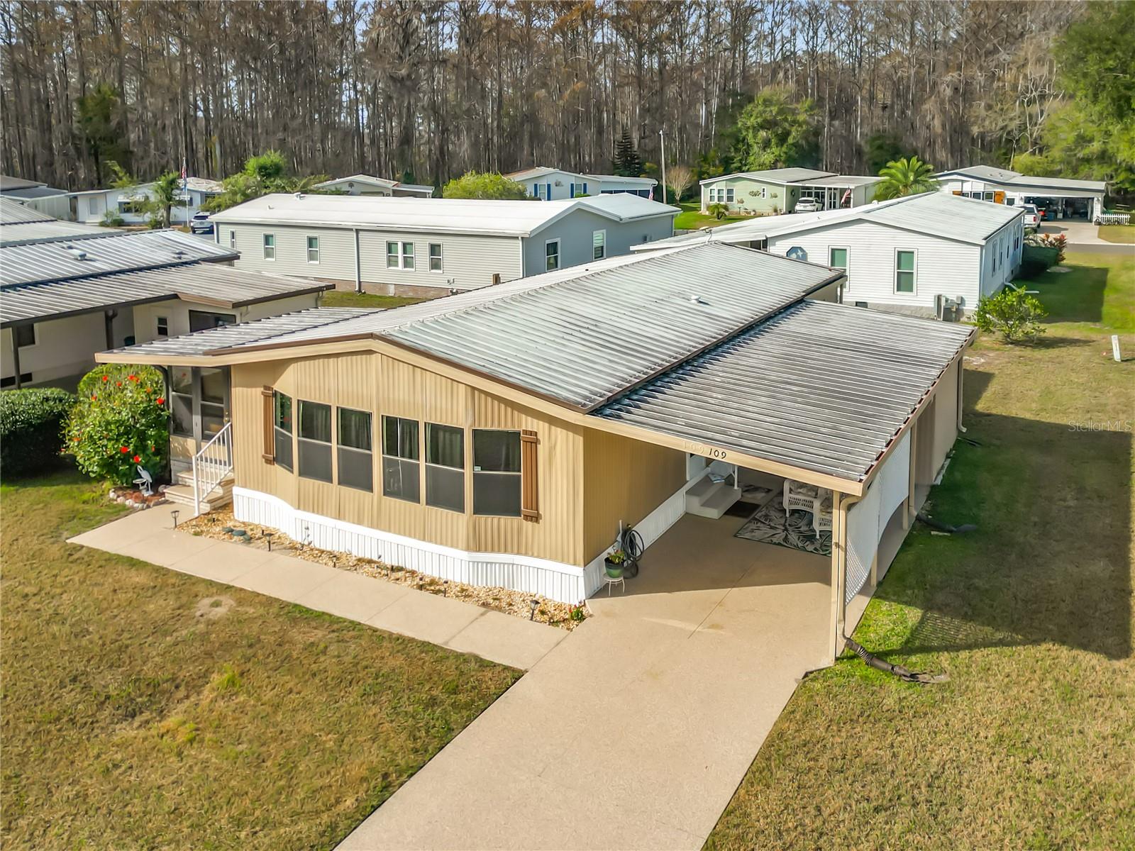 Photo of 109 LYONIA LANE WILDWOOD FL 34785