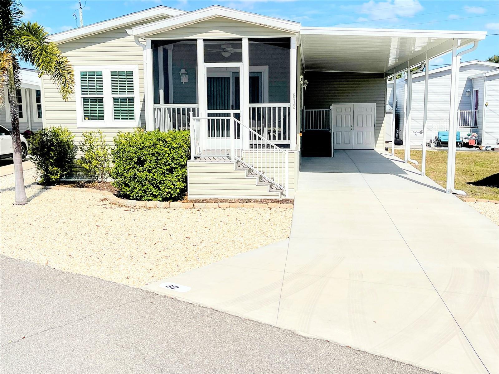 Photo of 612 CAREFREE VENICE FL 34285