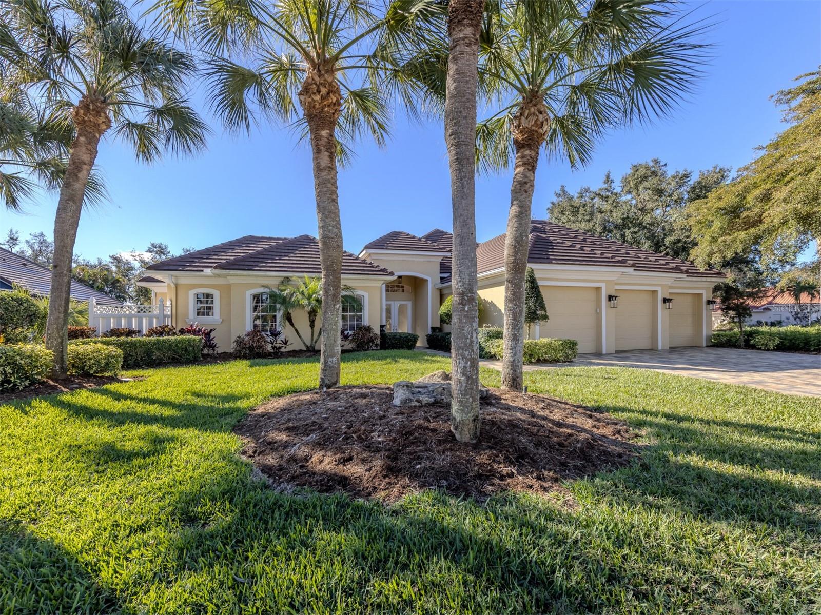 Photo of 300 STONE BRIAR CREEK DRIVE VENICE FL 34292