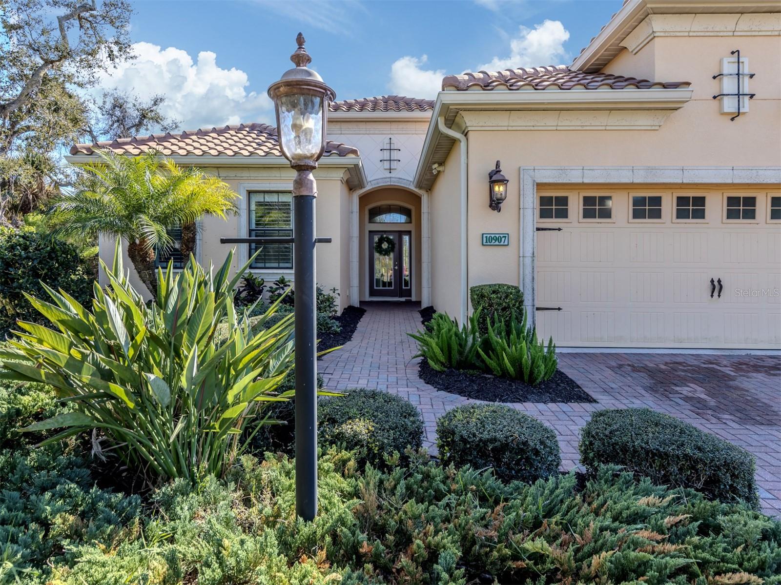 Photo of 10907 TROPHY DRIVE ENGLEWOOD FL 34223