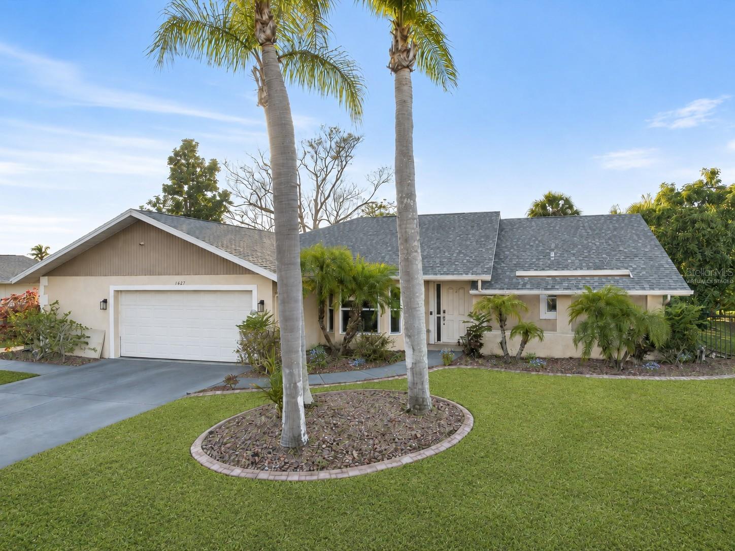 Photo of 1627 DEL MONTE COURT VENICE FL 34293