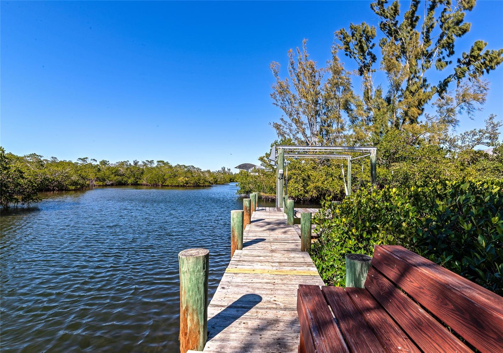 Photo of 950 OXFORD DRIVE ENGLEWOOD FL 34223