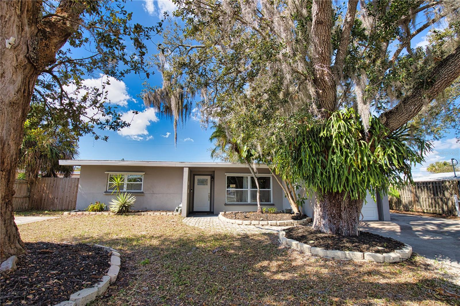 Photo of 1937 GOLD AVENUE SARASOTA FL 34235