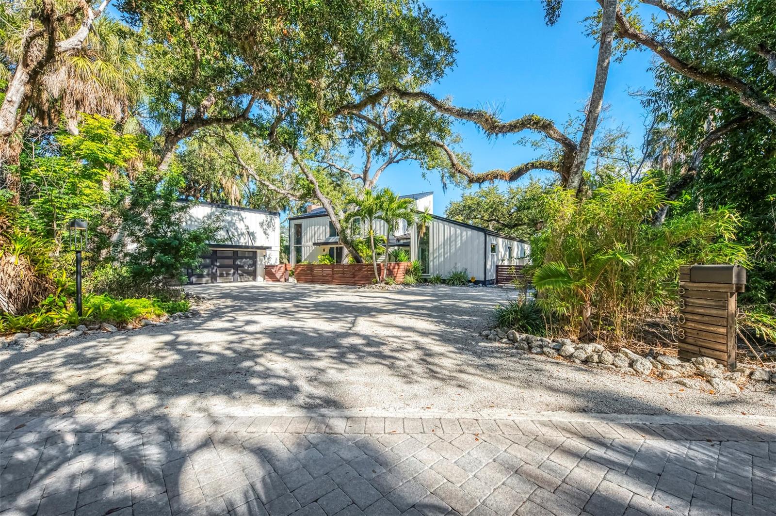 Photo of 5303 HIDDEN HARBOR ROAD SARASOTA FL 34242