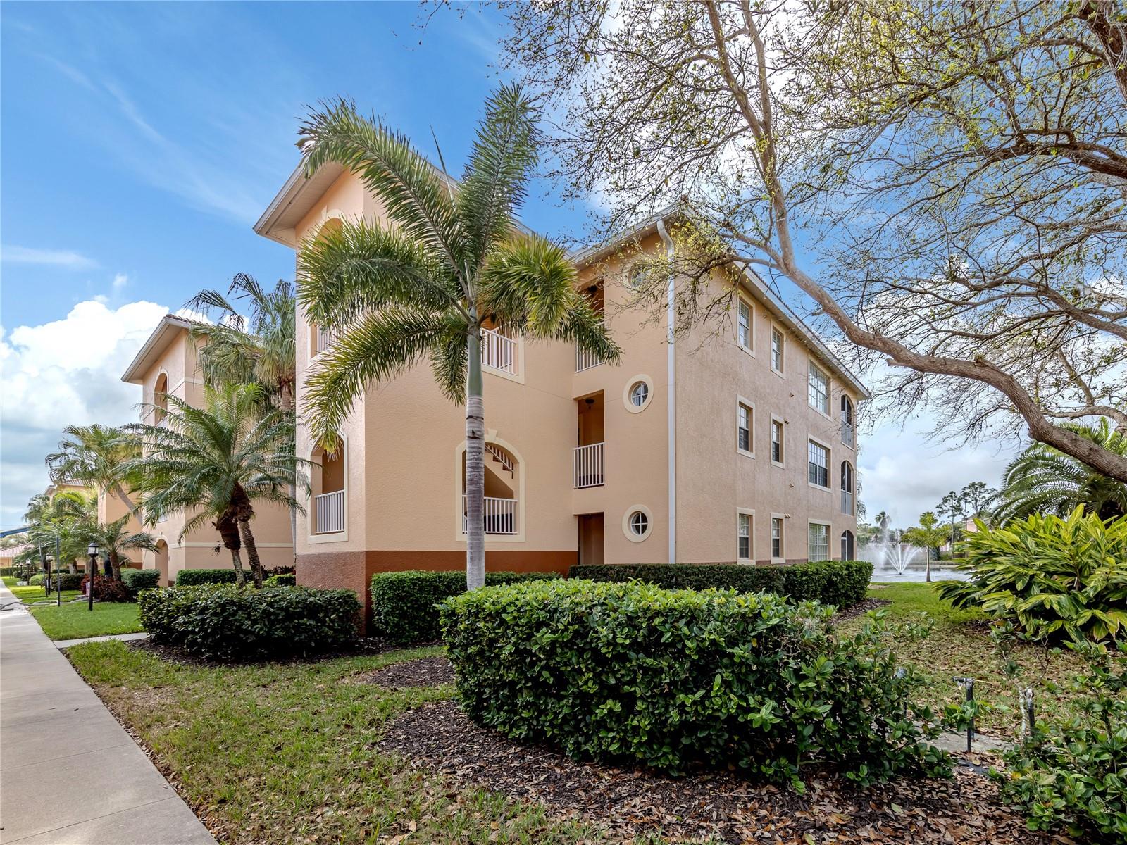 Photo of 1731 AUBURN LAKES DRIVE #24 VENICE FL 34292